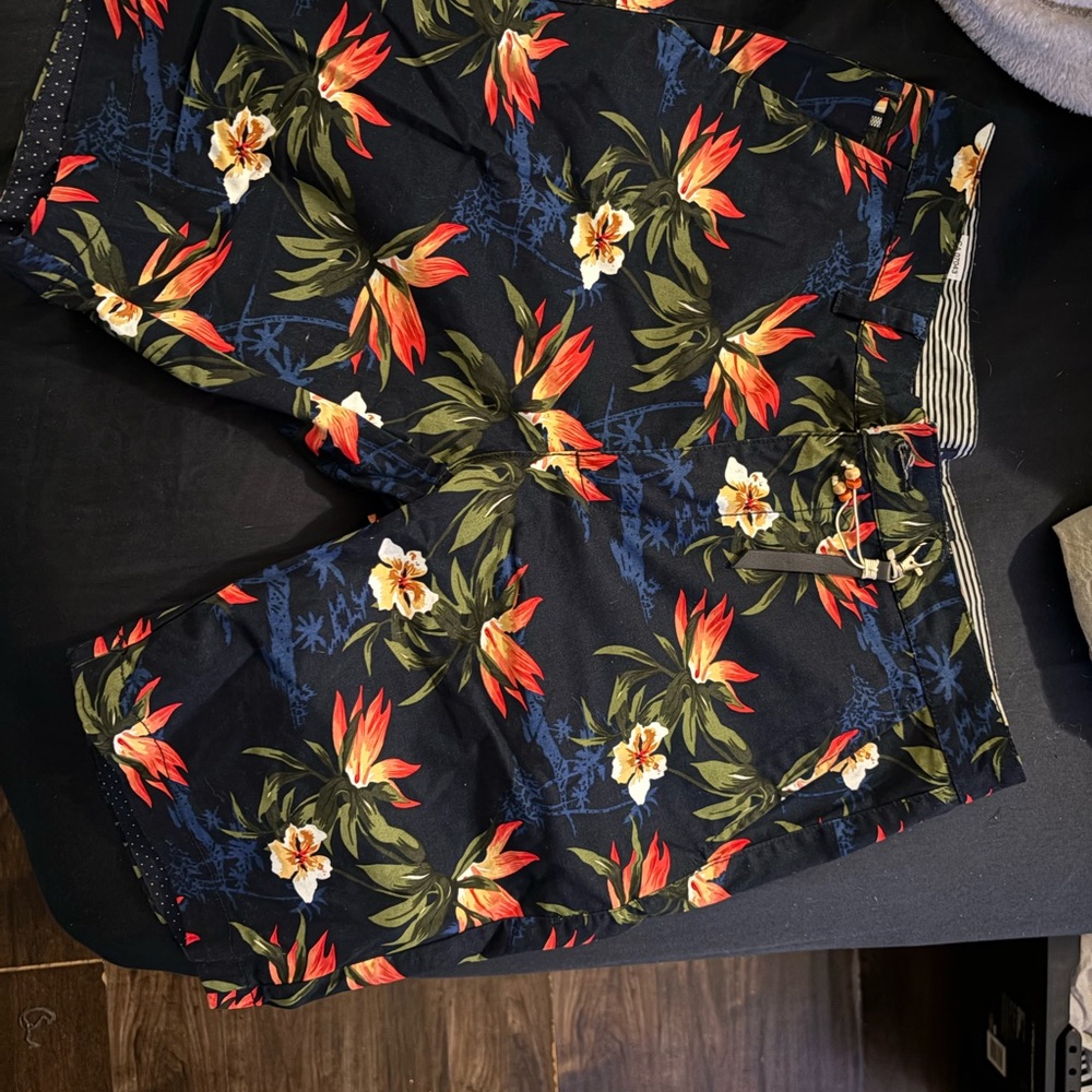 Tropical Floral Men's Shorts